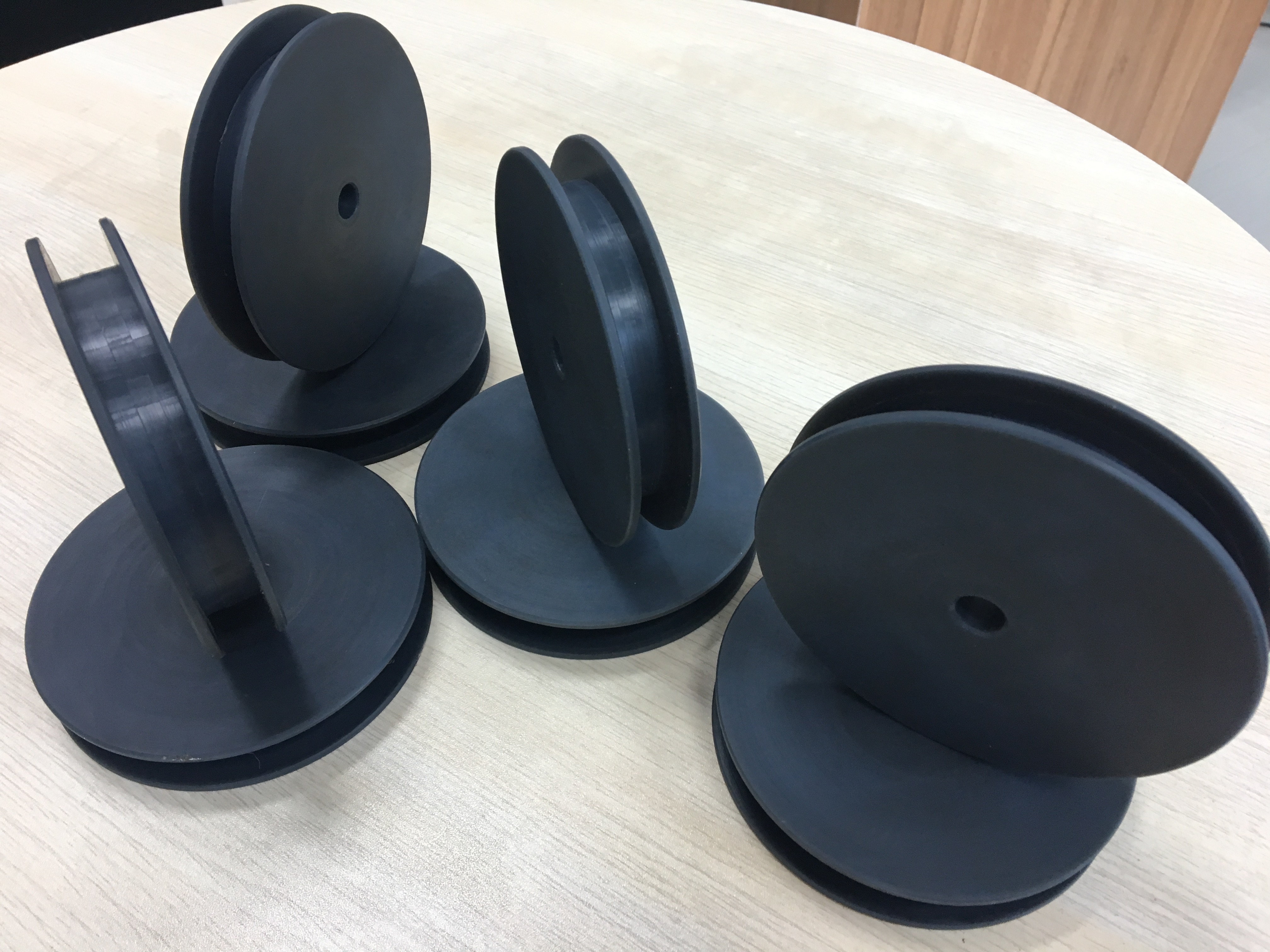 尼龍滑輪(黑色) 尼龍滑輪(黑色)